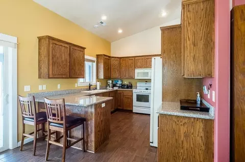 1053 Highlands Dr, Eagle Point, OR 97524 photo 13