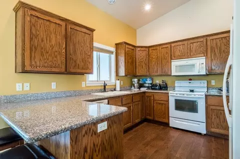 1053 Highlands Dr, Eagle Point, OR 97524 photo 11
