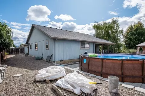 1053 Highlands Dr, Eagle Point, OR 97524 photo 32