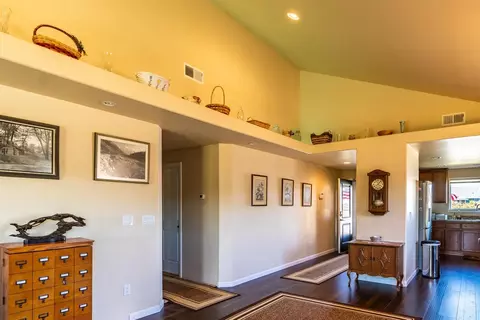 931 Sellwood Dr, Eagle Point, OR 97524 photo 9