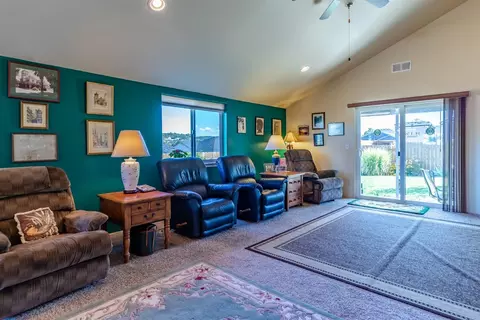 931 Sellwood Dr, Eagle Point, OR 97524 photo 15