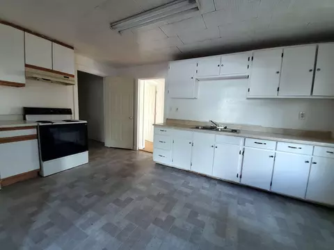 622 S 3rd Ave, Chiloquin, OR 97624 photo 11