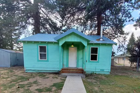 622 S 3rd Ave, Chiloquin, OR 97624 photo 1