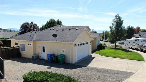 933 Ridgeview Dr, Eagle Point, OR 97524 photo 2