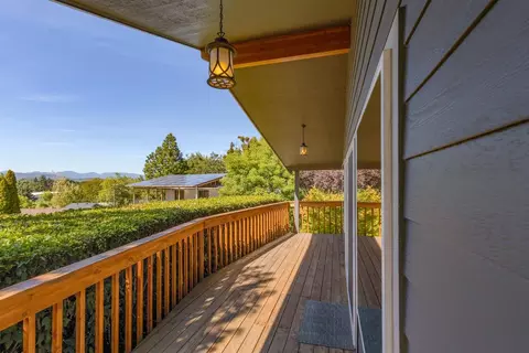 209 Ray St, Phoenix, OR 97535 photo 30