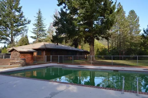 347 E Fork Rd, Williams, OR 97544 photo 2