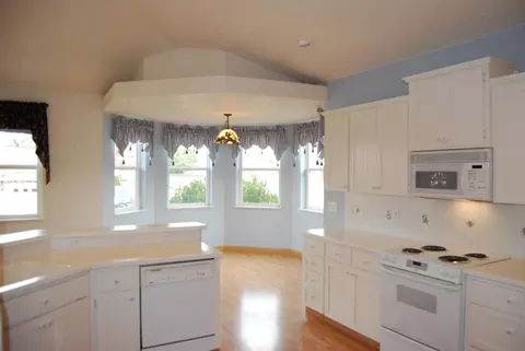 827 Ridgeway Ave, Central Point, OR 97502 photo 11