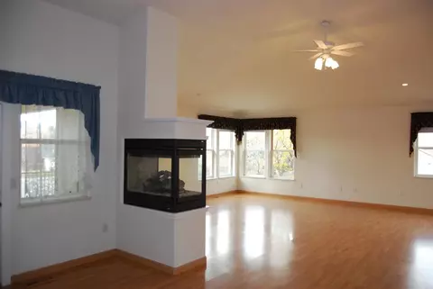 827 Ridgeway Ave, Central Point, OR 97502 photo 9
