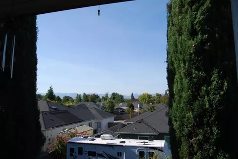 827 Ridgeway Ave, Central Point, OR 97502 photo 4