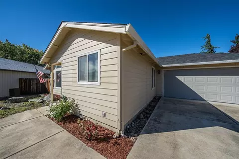 115 Mountain View Ct, Phoenix, OR 97535 photo 7