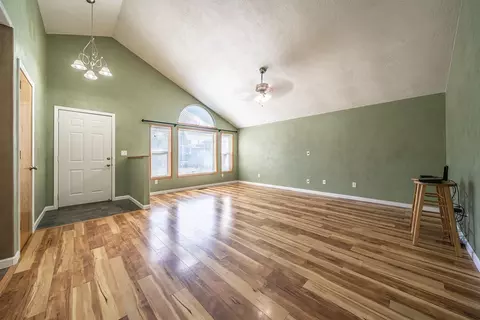 115 Mountain View Ct, Phoenix, OR 97535 photo 2