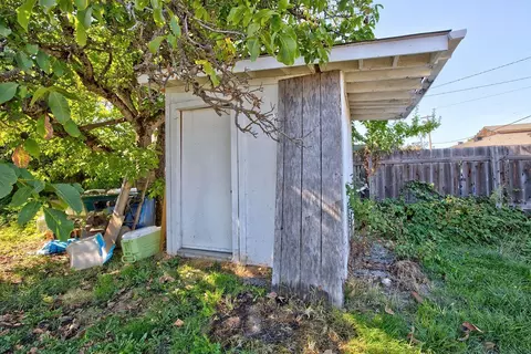 210 Loto St, Eagle Point, OR 97524 photo 27