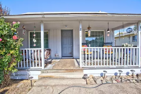 210 Loto St, Eagle Point, OR 97524 photo 3