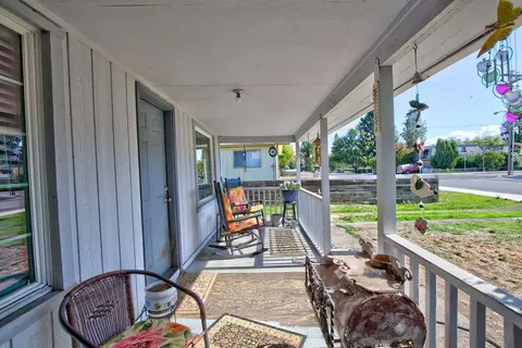 210 Loto St, Eagle Point, OR 97524 photo 4