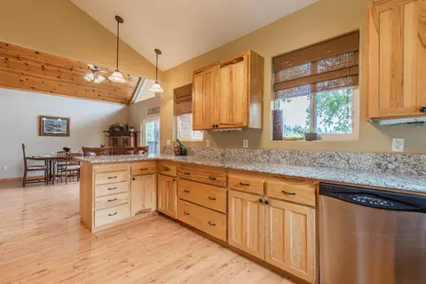 5787 Rogue River Dr, Eagle Point, OR 97524 photo 10