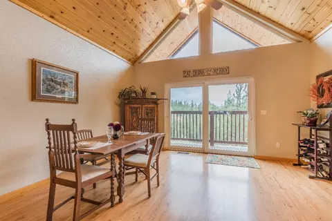 5787 Rogue River Dr, Eagle Point, OR 97524 photo 13
