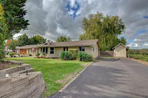 5525 Upton Rd, Central Point, OR 97502 photo 1