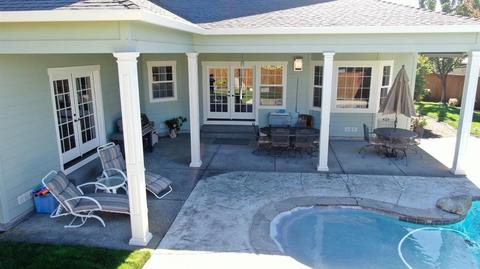 1049 Pumpkin Ridge Dr, Eagle Point, OR 97524 photo 3