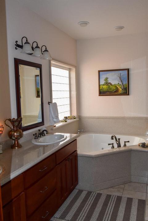 1049 Pumpkin Ridge Dr, Eagle Point, OR 97524 photo 23