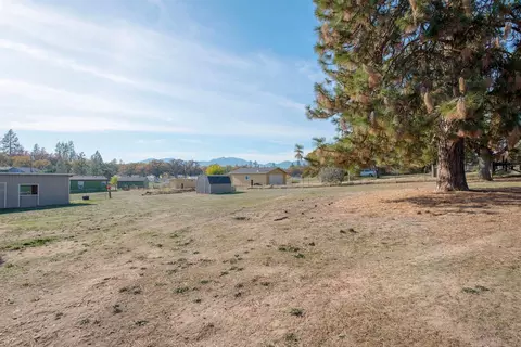 11751 Dixie Rd, Central Point, OR 97502 photo 6