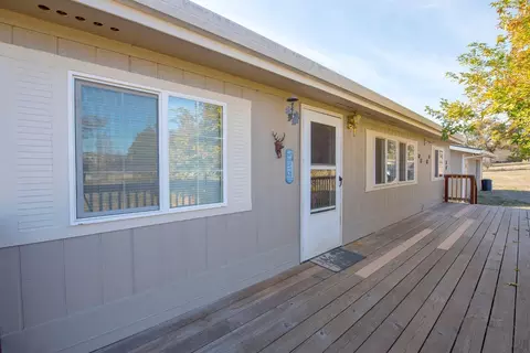11751 Dixie Rd, Central Point, OR 97502 photo 2