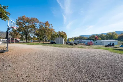 11751 Dixie Rd, Central Point, OR 97502 photo 17