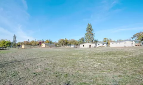 11751 Dixie Rd, Central Point, OR 97502 photo 16