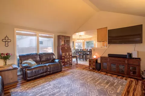 79 Osprey Dr, Eagle Point, OR 97524 photo 3
