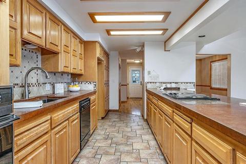 99 Dean Dr, Central Point, OR 97502 photo 7