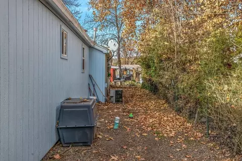208 Jason St, Eagle Point, OR 97524 photo 17