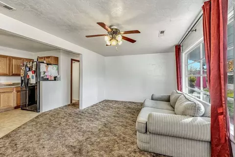 208 Jason St, Eagle Point, OR 97524 photo 8
