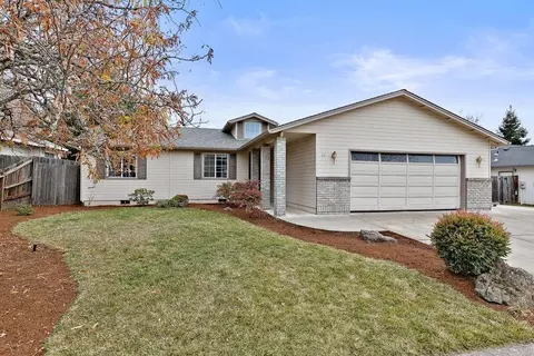 38 Eagle View Dr, Eagle Point, OR 97524 photo 1