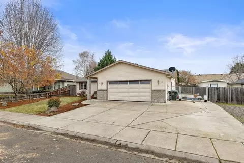 38 Eagle View Dr, Eagle Point, OR 97524 photo 5