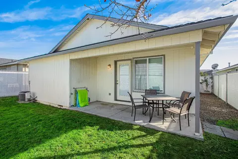427 Montclair Way, Eagle Point, OR 97524 photo 18