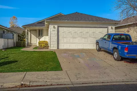 427 Montclair Way, Eagle Point, OR 97524 photo 1