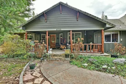 6725 Old Stage Rd, Central Point, OR 97502 photo 3