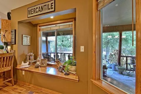 6725 Old Stage Rd, Central Point, OR 97502 photo 13