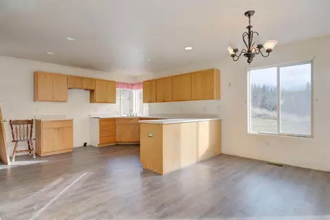 10691 E Antelope Rd, Eagle Point, OR 97524 photo 16