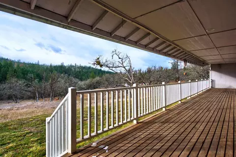 10691 E Antelope Rd, Eagle Point, OR 97524 photo 24