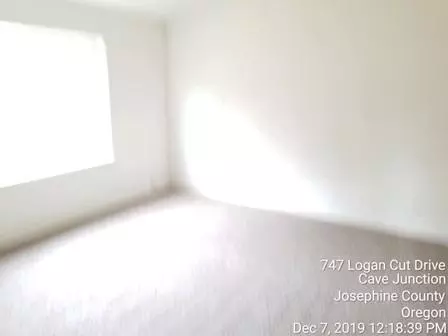 747 Logan Cut Dr, Cave Junction, OR 97523 photo 9