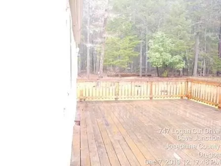 747 Logan Cut Dr, Cave Junction, OR 97523 photo 2