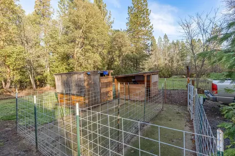489 Derby Rd, Eagle Point, OR 97524 photo 25