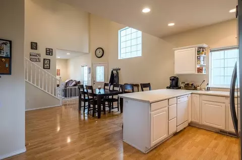 667 Shadow Way, Central Point, OR 97502 photo 12