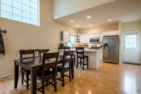 667 Shadow Way, Central Point, OR 97502 photo 8