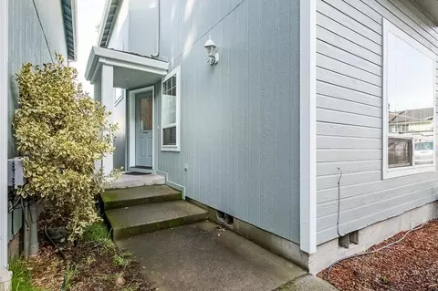 667 Shadow Way, Central Point, OR 97502 photo 3