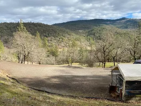 8000 E Antelope Rd, Eagle Point, OR 97524 photo 17