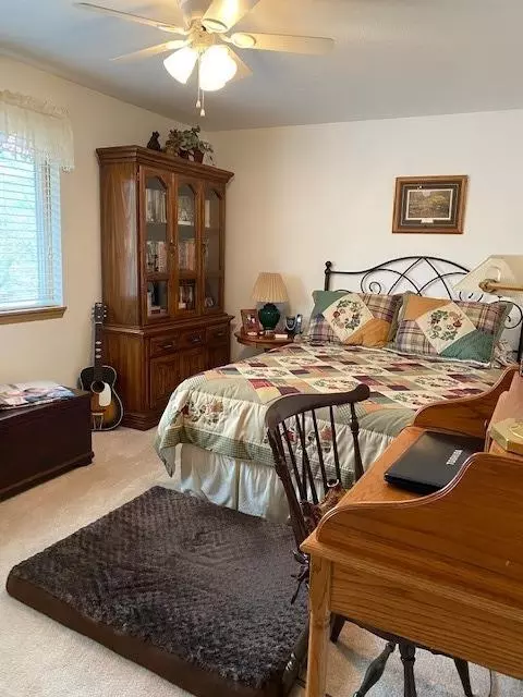 8000 E Antelope Rd, Eagle Point, OR 97524 photo 12