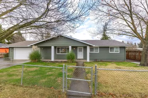 1135 Freeman Rd, Central Point, OR 97502 photo 4