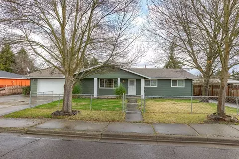 1135 Freeman Rd, Central Point, OR 97502 photo 5
