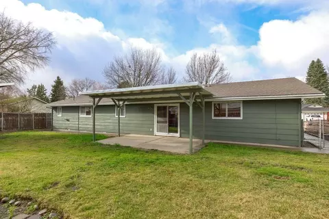 1135 Freeman Rd, Central Point, OR 97502 photo 6